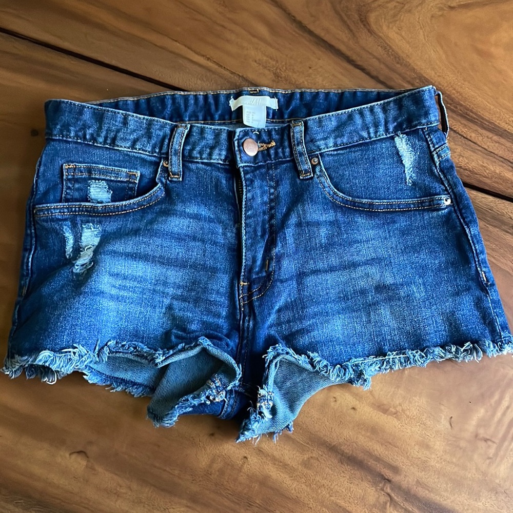 H&M jean shortie shorts size 6